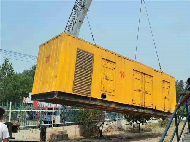 伊吾300KW柴油发电机组油耗是多少？