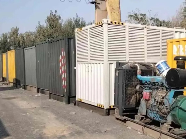 伊吾200KW柴油发电机机组每小时油耗是多少?